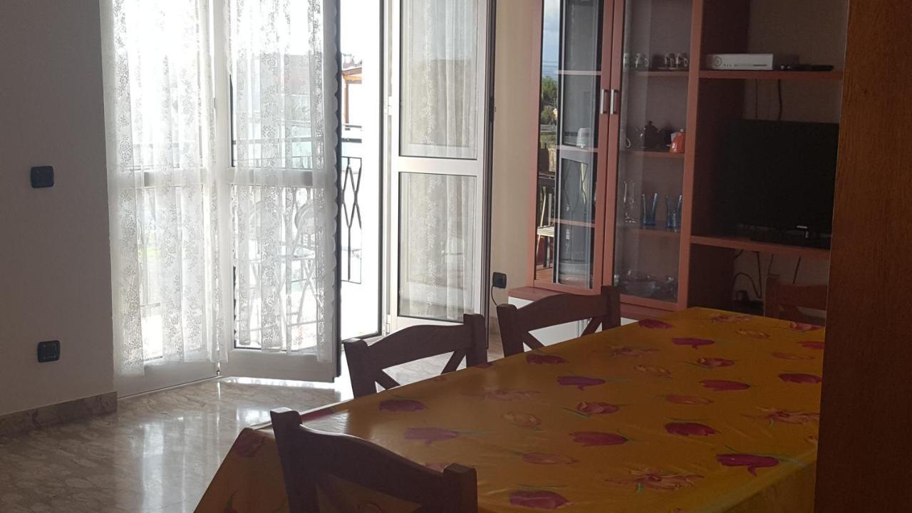 Апартаменты Albenga Sul Mare Famiglie Ed Amici Fino 10 Posti Экстерьер фото